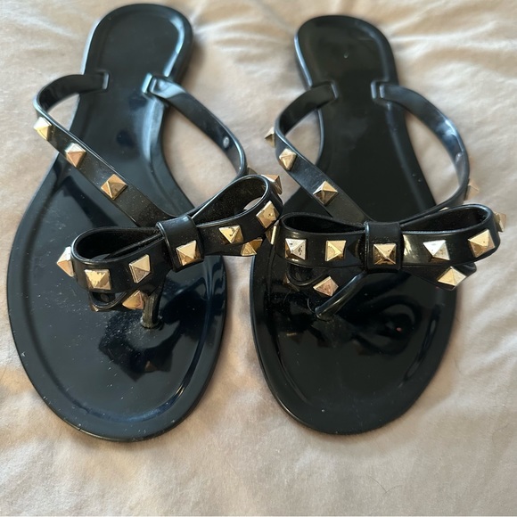 Black and Gold Jelly Flip Flops - Picture 3 of 3